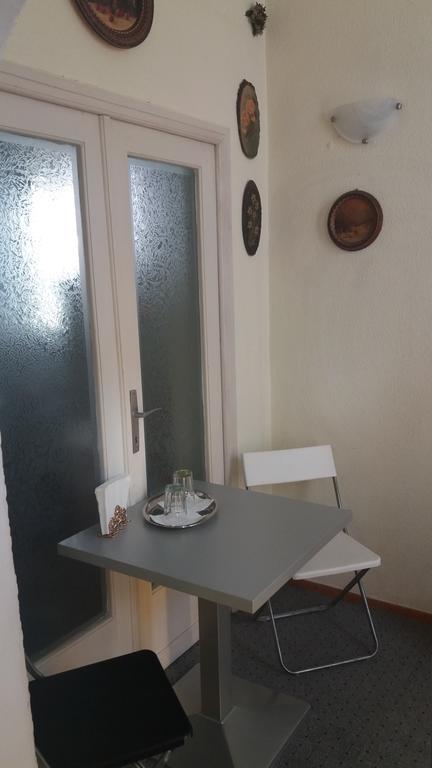12 Residence Cotroceni Bukarest Exteriör bild