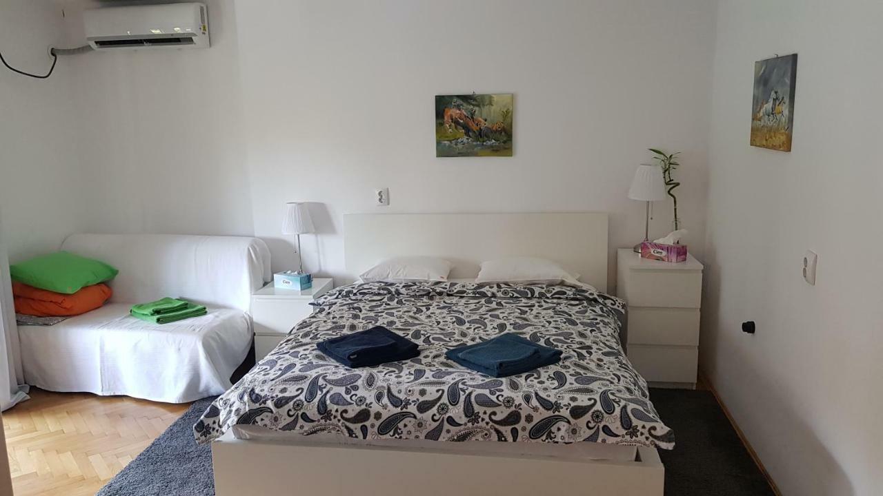 12 Residence Cotroceni Bukarest Exteriör bild